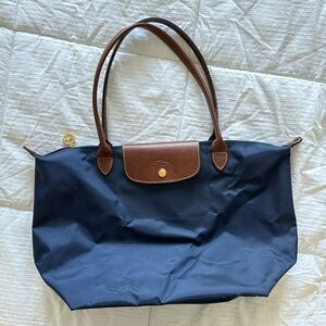 Longchamp Medium Le Pliage Nylon in Navy